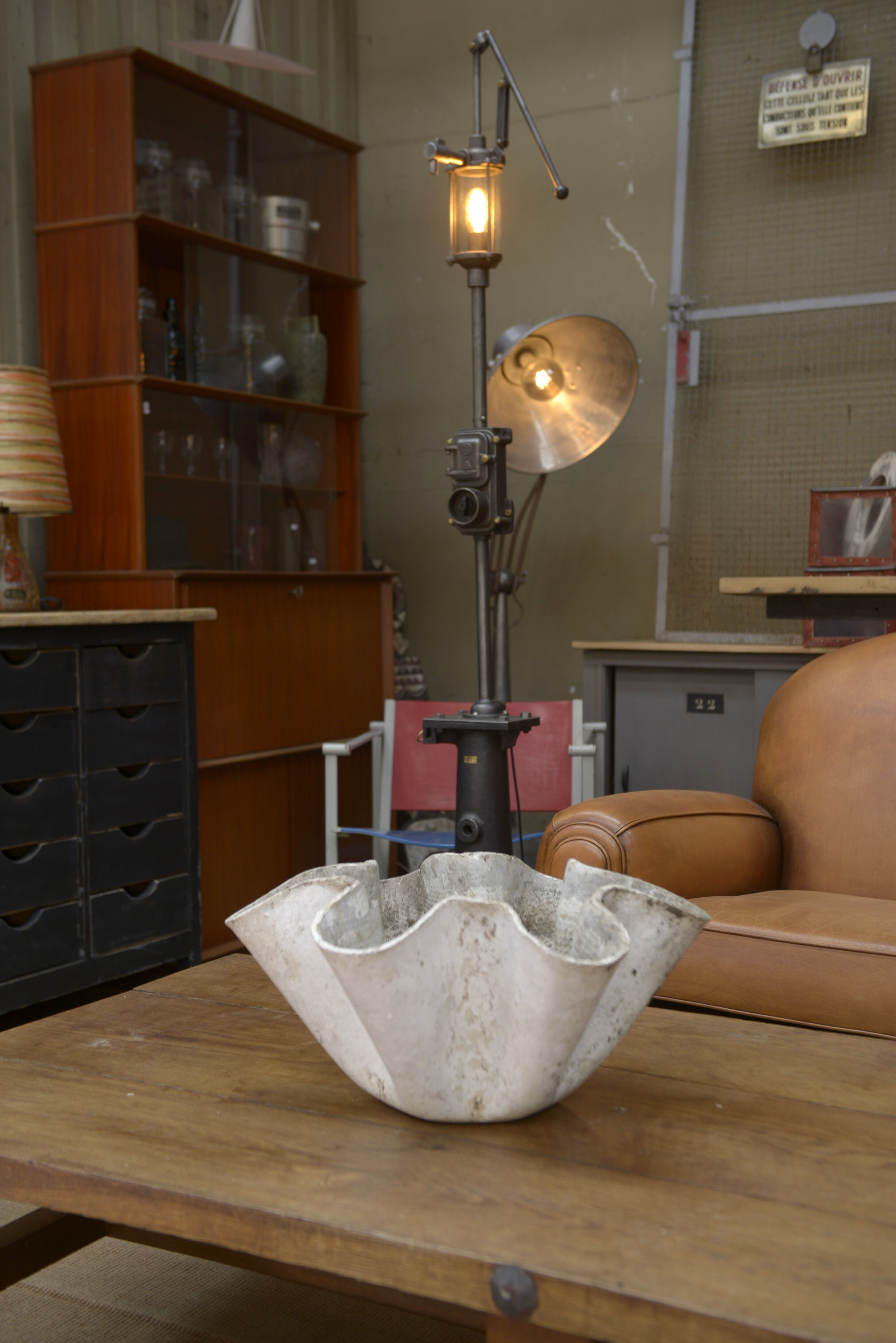 Cement corrugated garden basin 1950