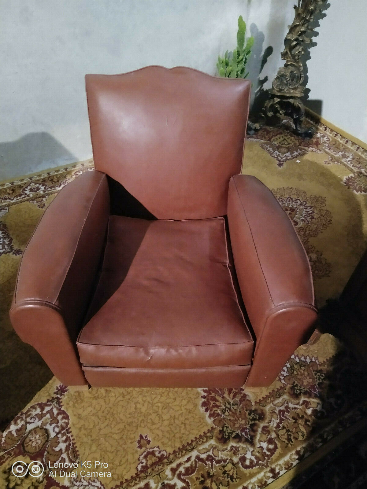 Paire de fauteuils club moustache 1940