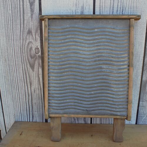 Old wooden and zinc washboard deco firm
