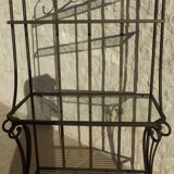Etagère de style en fer forgé et 3 étagères en verre