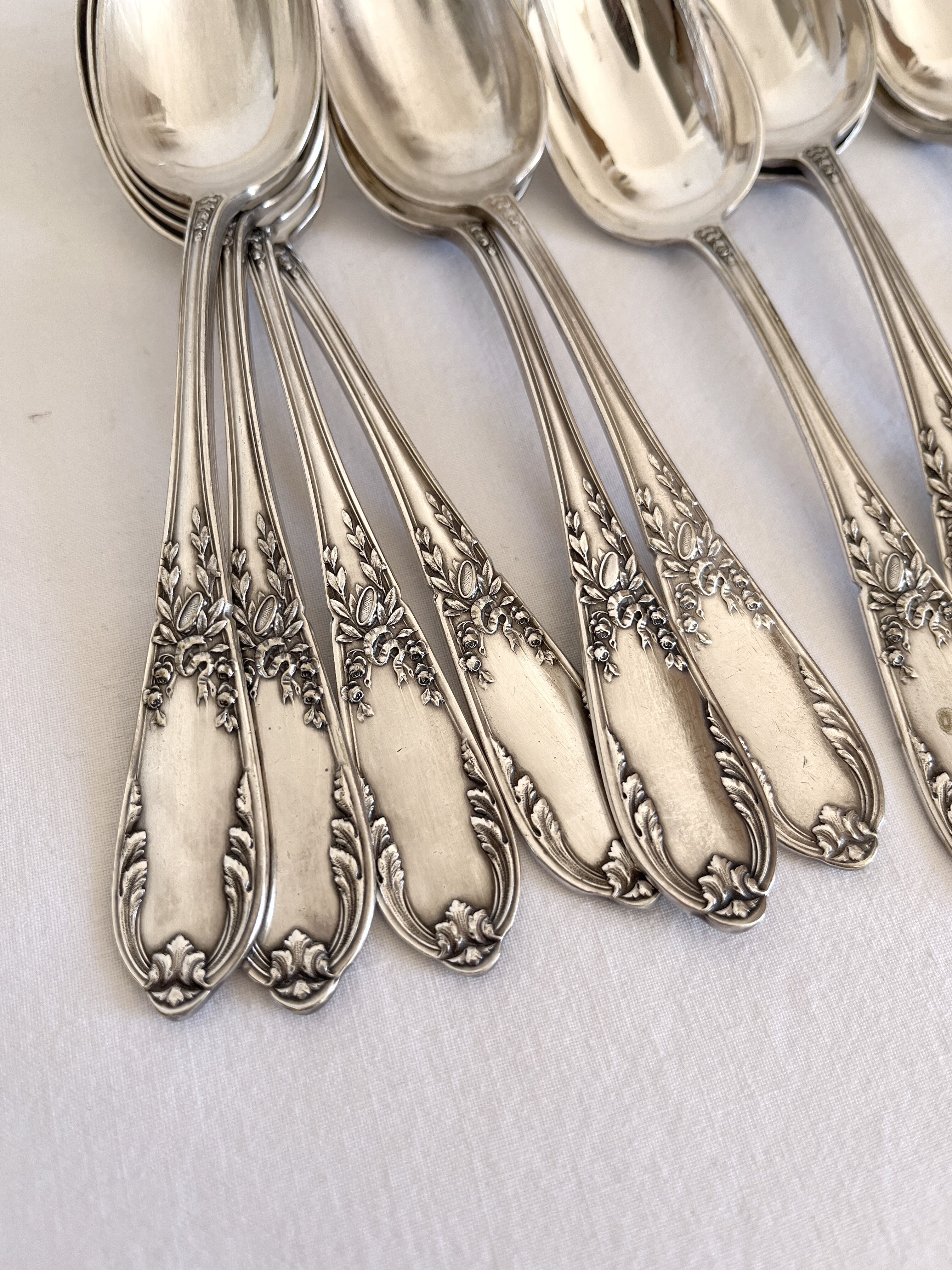 Set of 11 small vintage silver-plated metal spoons