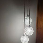 Suspension cascade three globes in cut glass vintage and pink wire