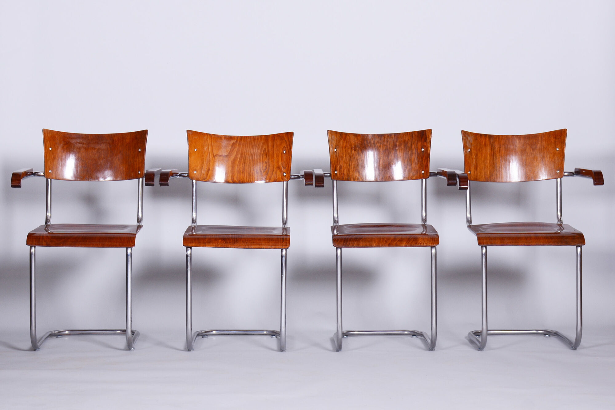 Set Of 4 Restored Bauhaus Beech Armchairs Designed by Mart Stam, 1930s, Czechia, High Gloss