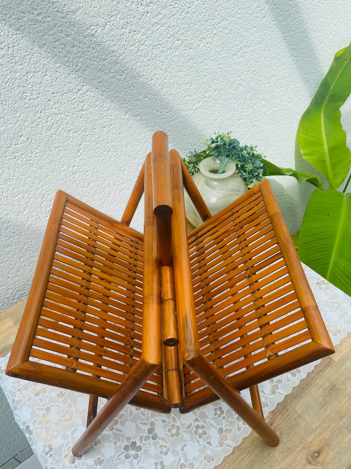 Foldable Bamboo Magazine Rack