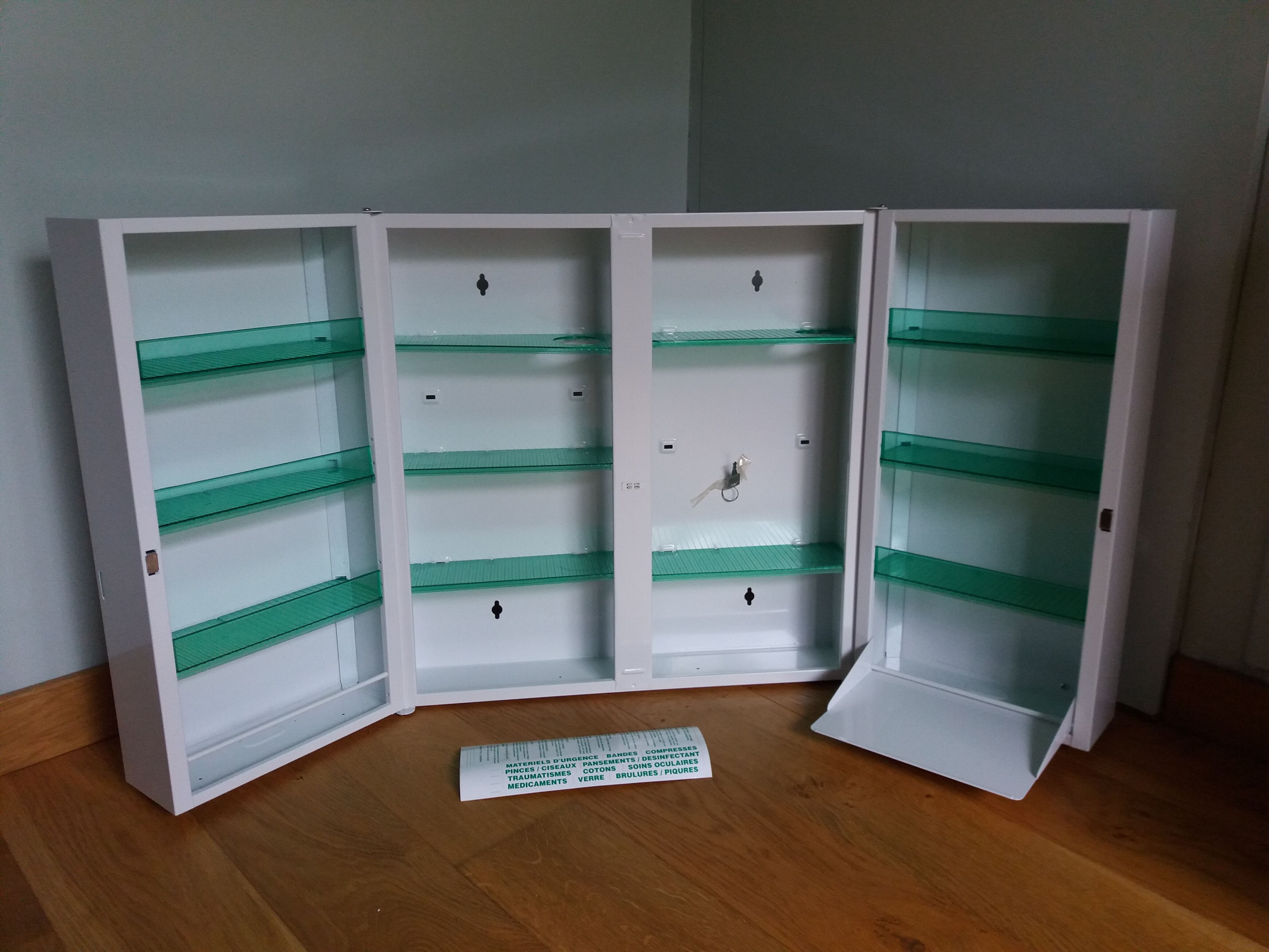 Rossignol medicine cabinet