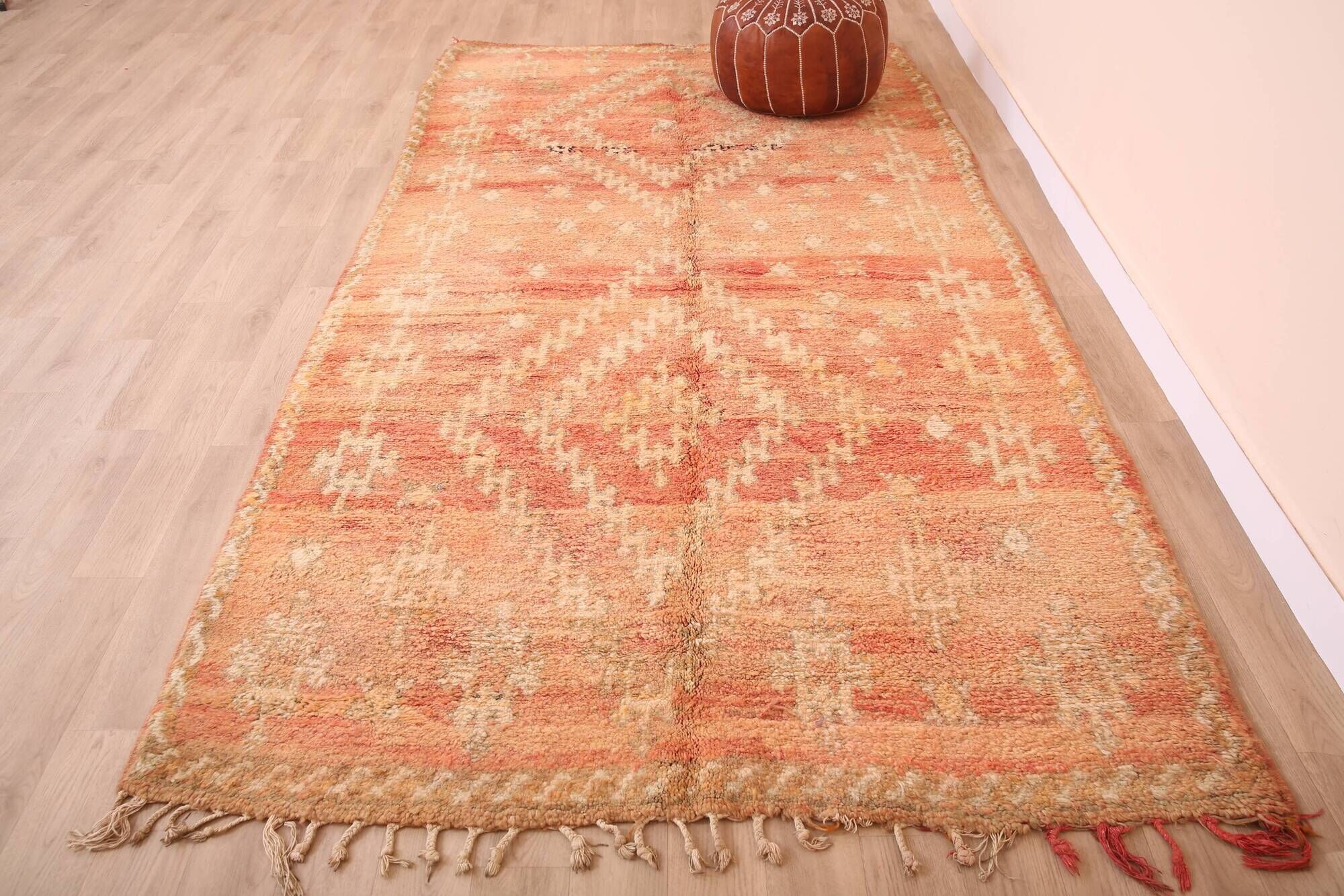 Peach Vintage Moroccan Rug 163 x 289 cm, Berber Wool Rug, Handmade Boho Rug
