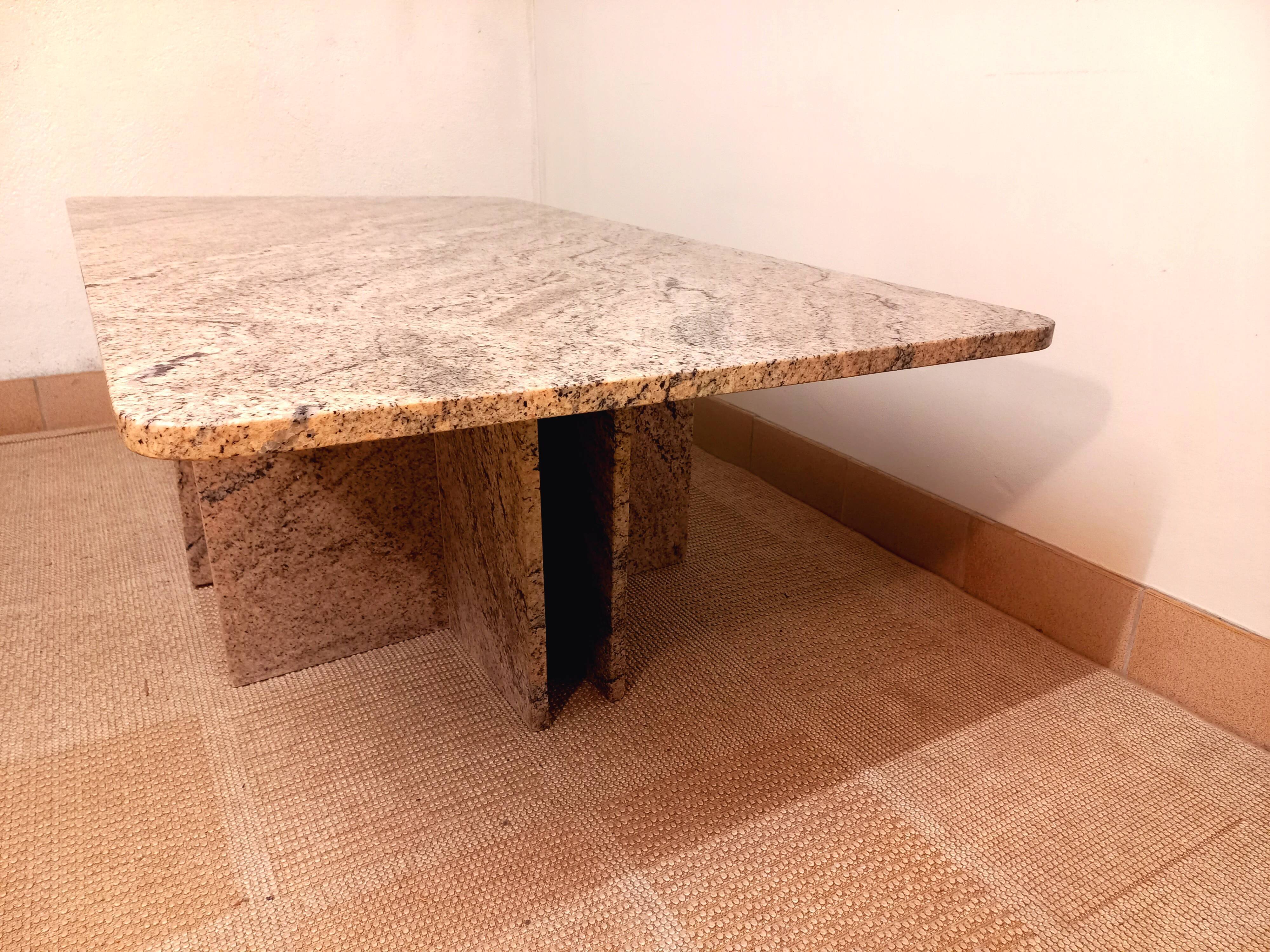 Vintage coffee table in pink marble 70s 80s