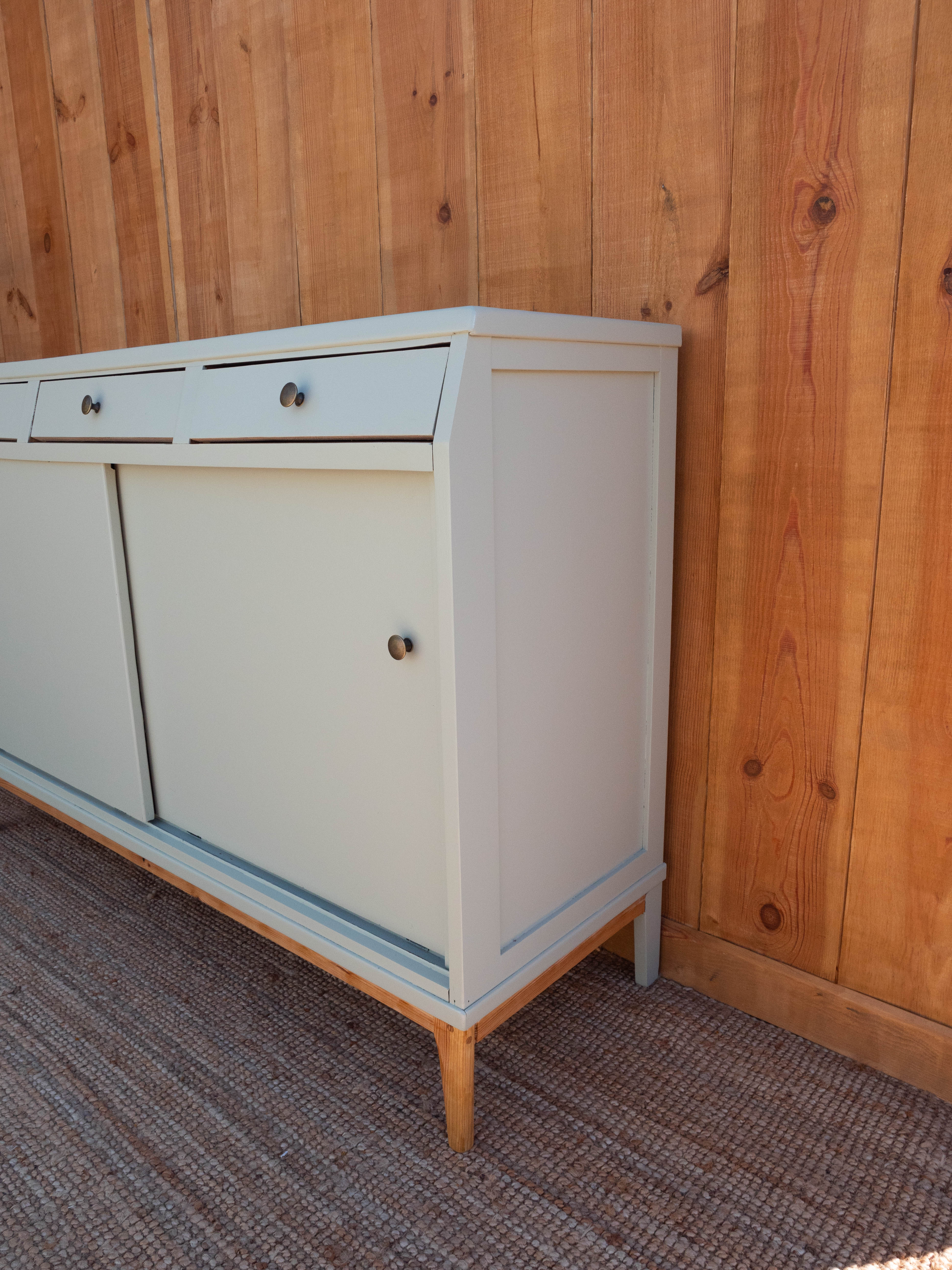 Infilade feet compass