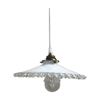 Suspension en opaline blanche