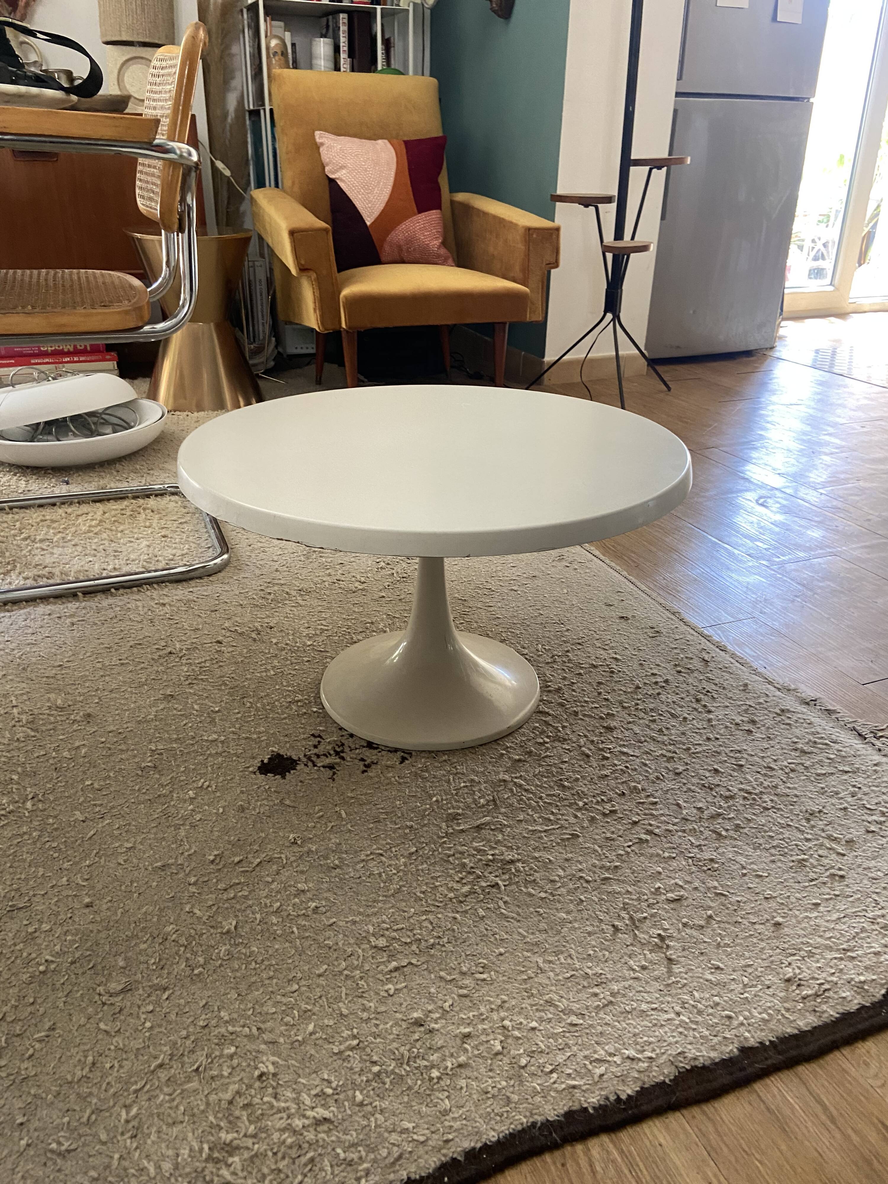 Coffee table tulip foot 70s