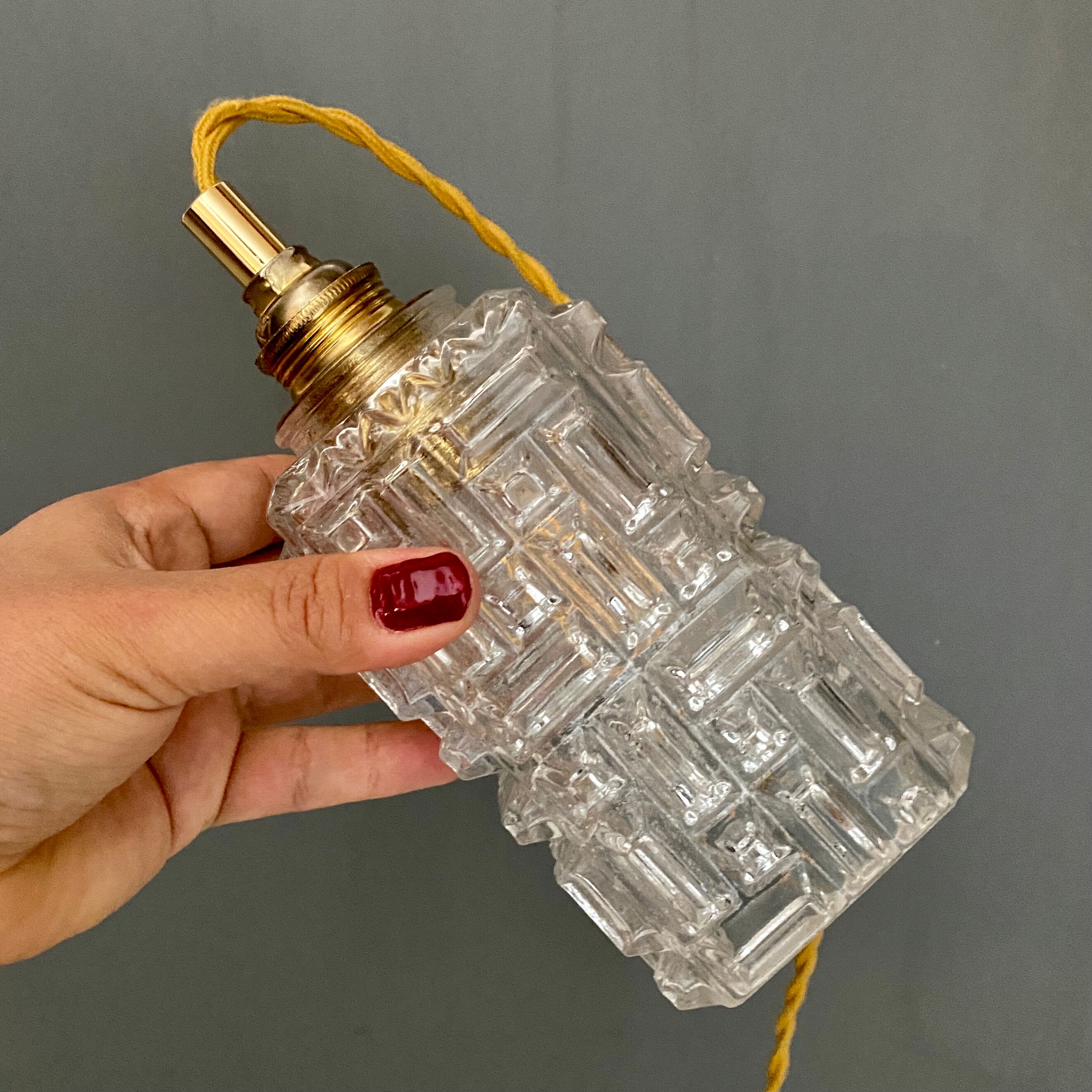 Vintage rectangular glass globe suspension