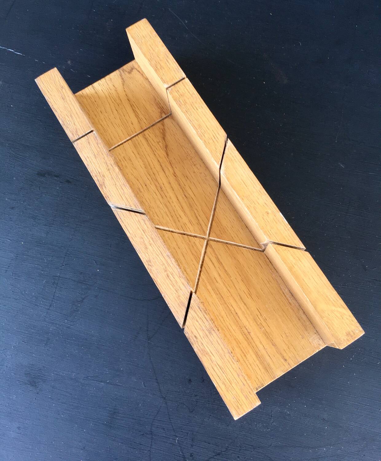Wooden pie for cutting