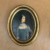 Small woman portrait frame