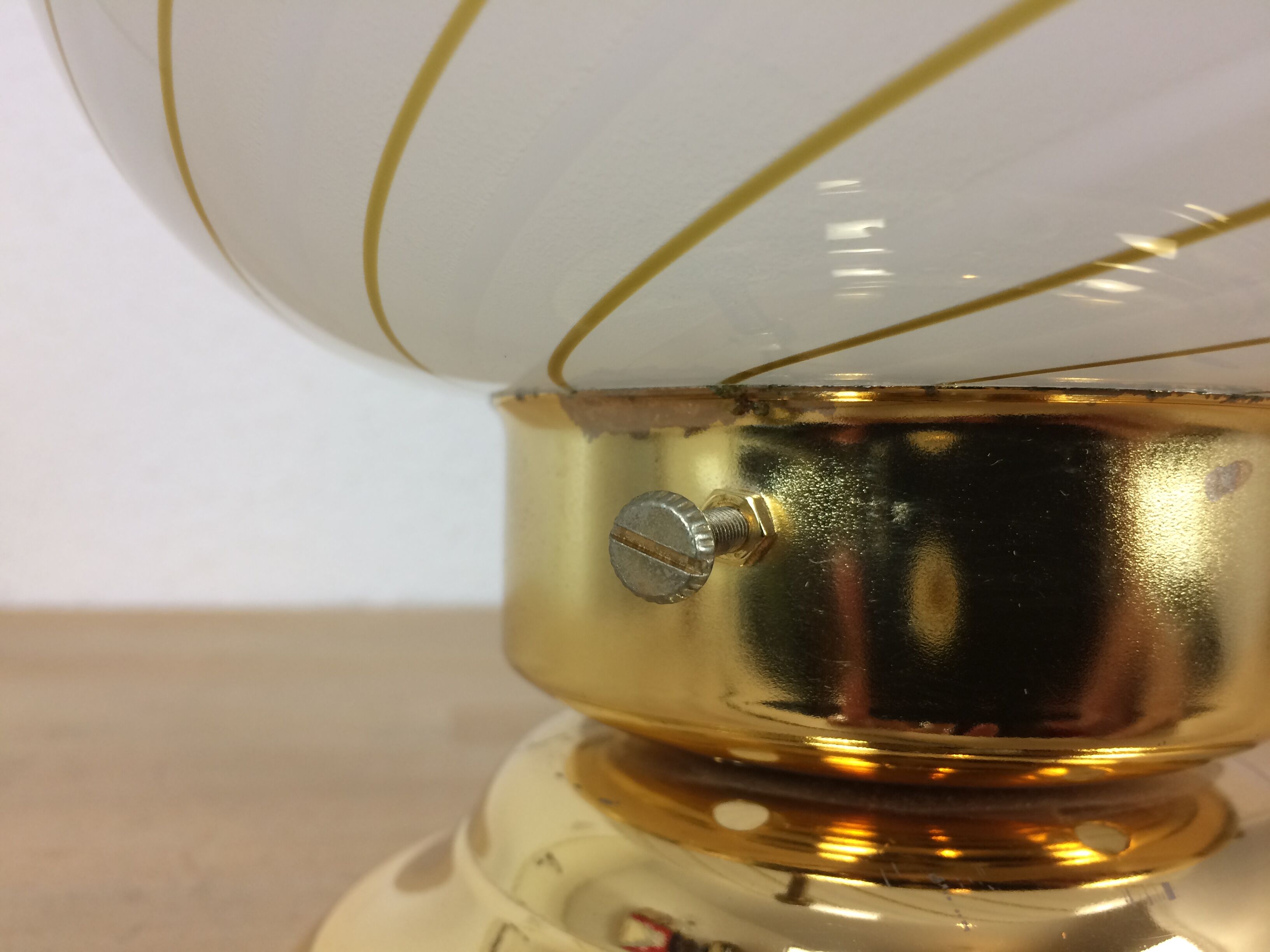 Lamp mushroom globe glass golden base