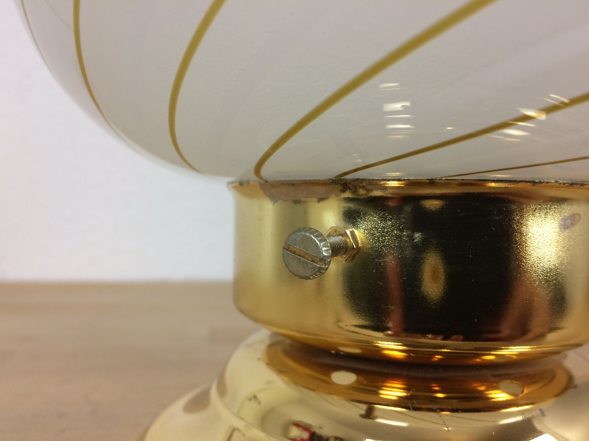 Lamp mushroom globe glass golden base