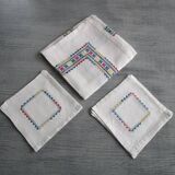 Small vintage embroidered tea tablecloth 60x60cm + 6 matching napkins.
