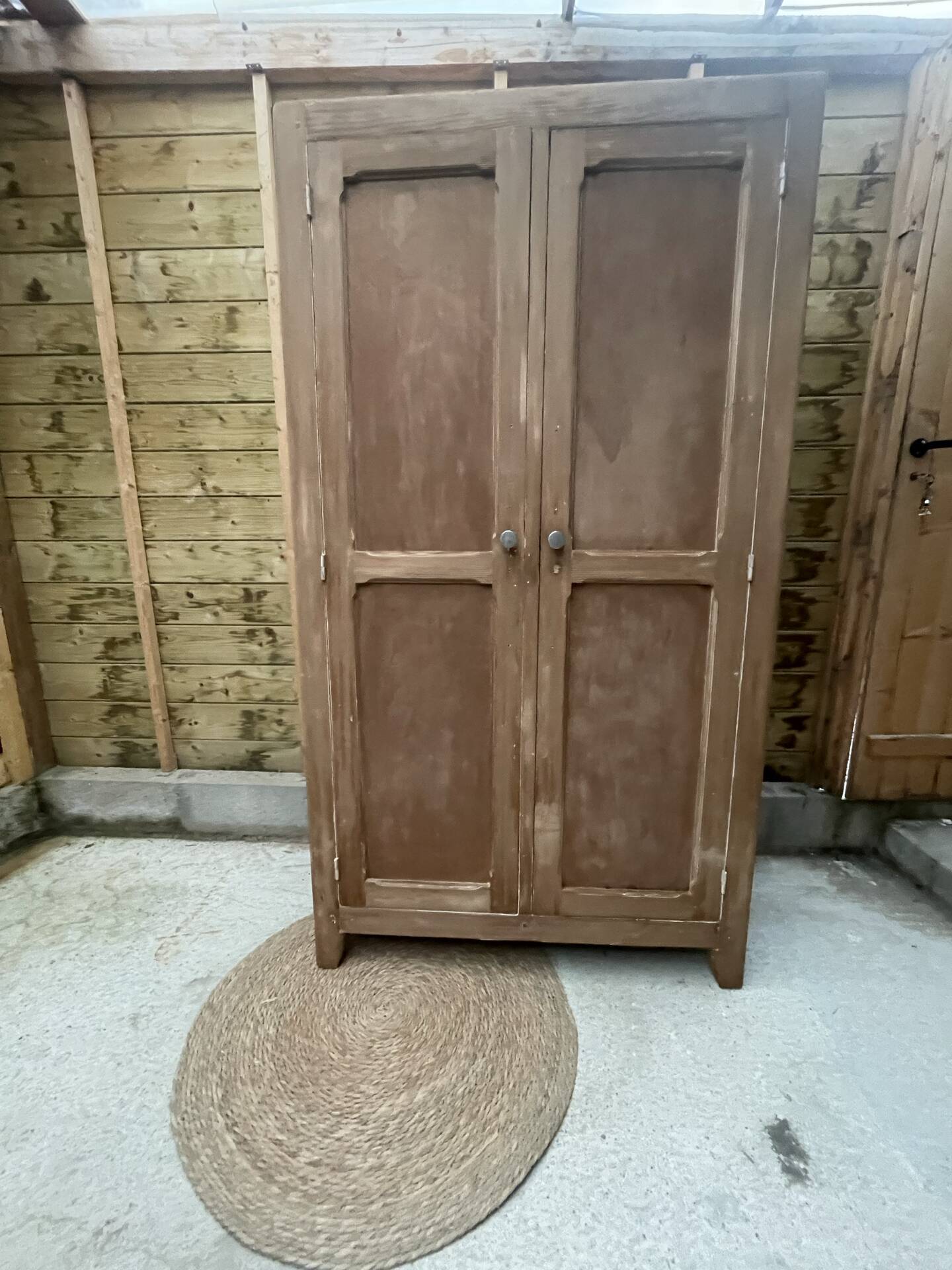 Armoire parisienne
