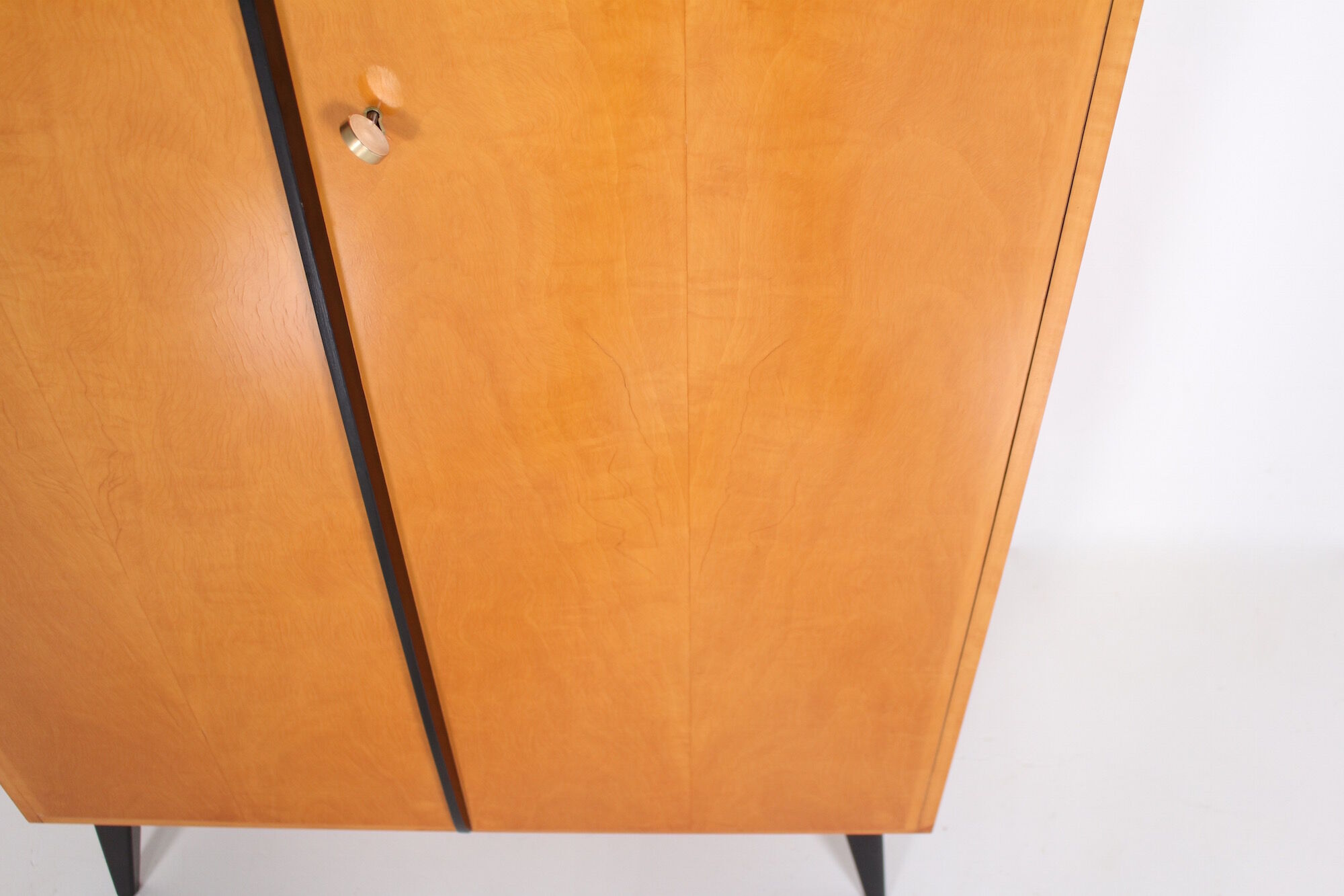 Penderie placard moderniste