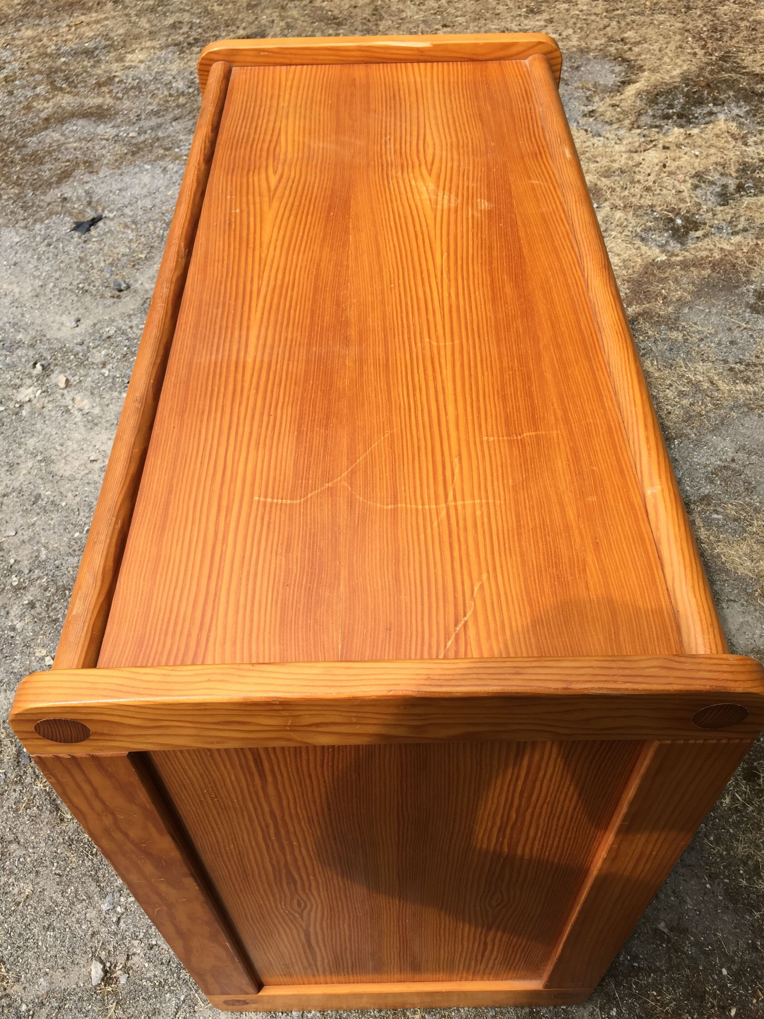 Vintage Scandinavian chest of drawers with 4 drawers in solid pine