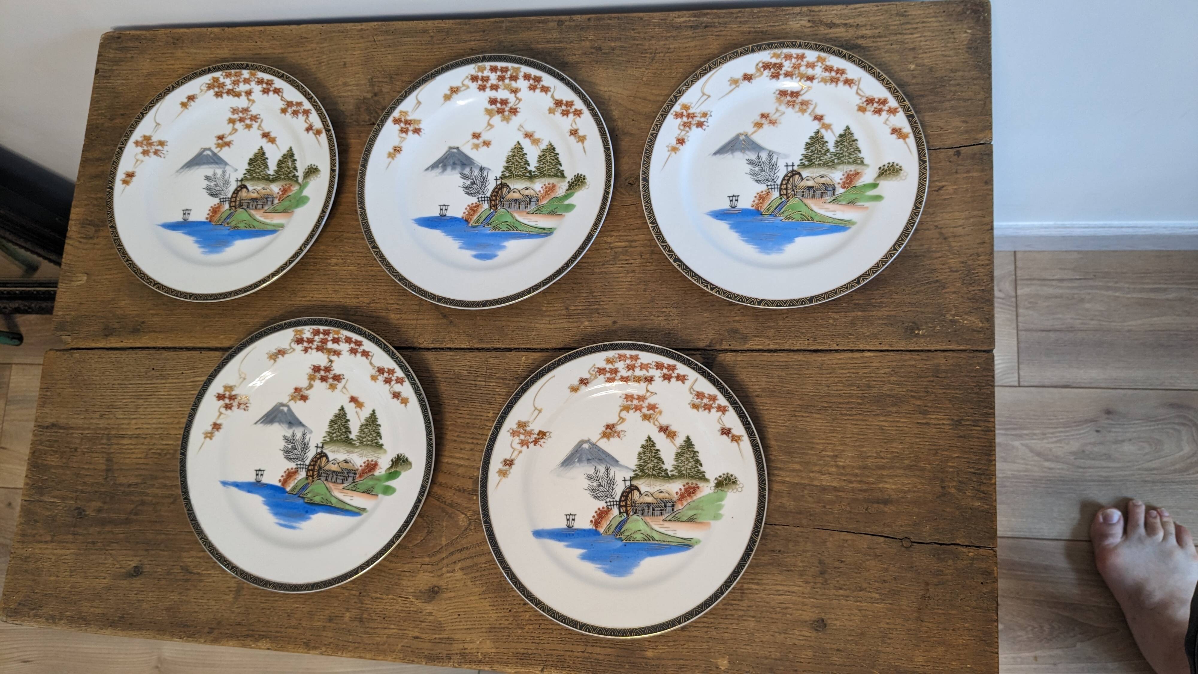 Antique Chinese Hayasi Kutani porcelain plate