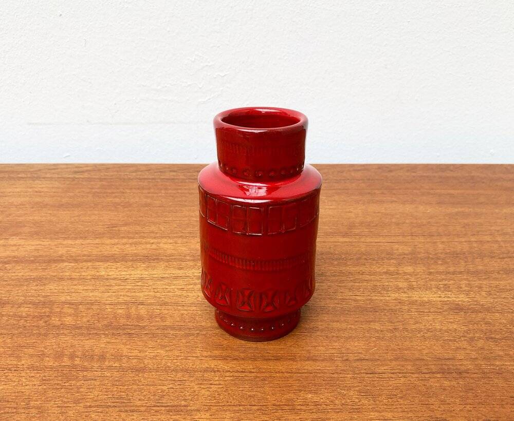 Red pottery vase Rimini Italian from the mid-century by Aldo Londi for Bitossi, 1960s.