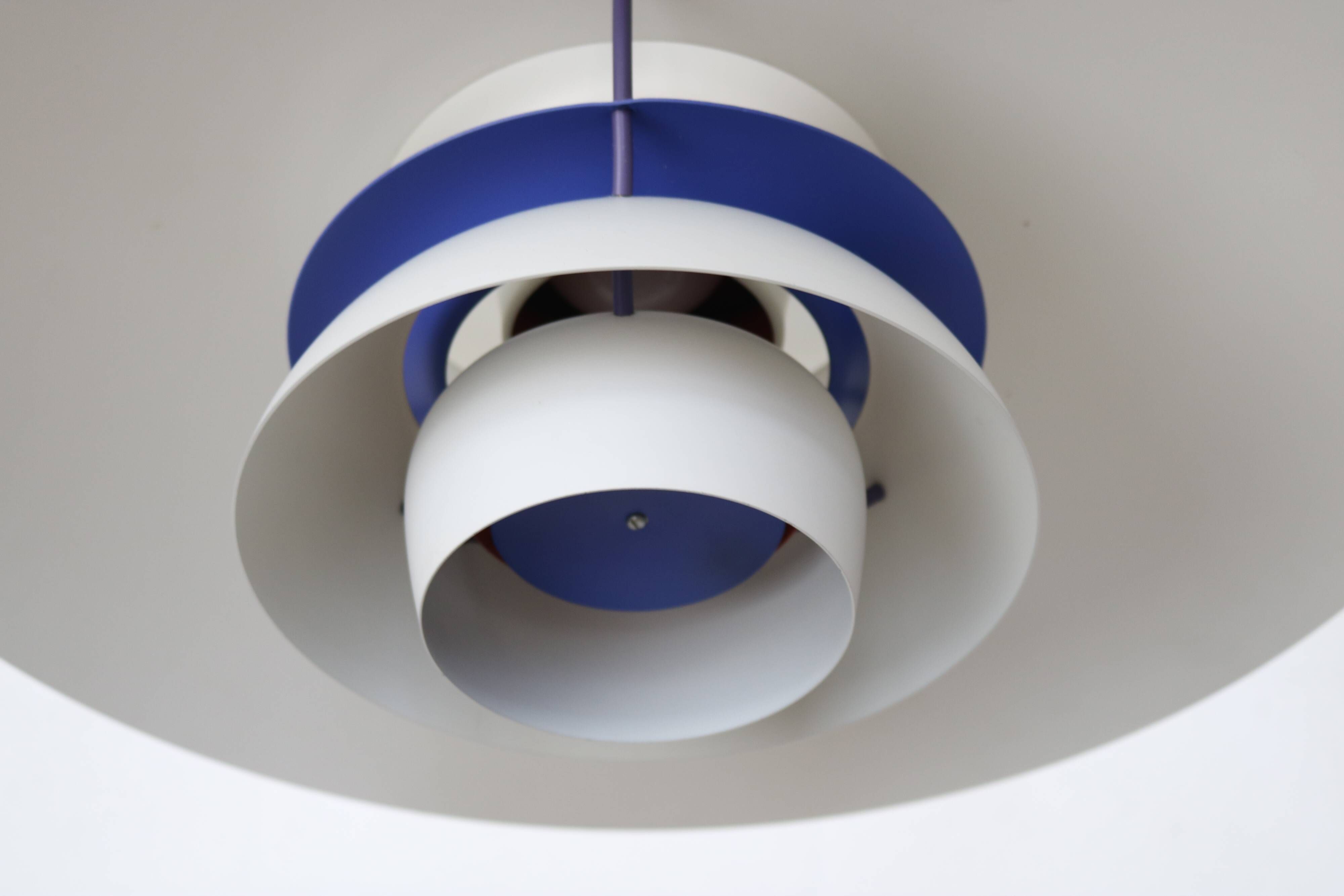 The real Danish stuff - PH5 pendant - original white color  - Louis Poulsen