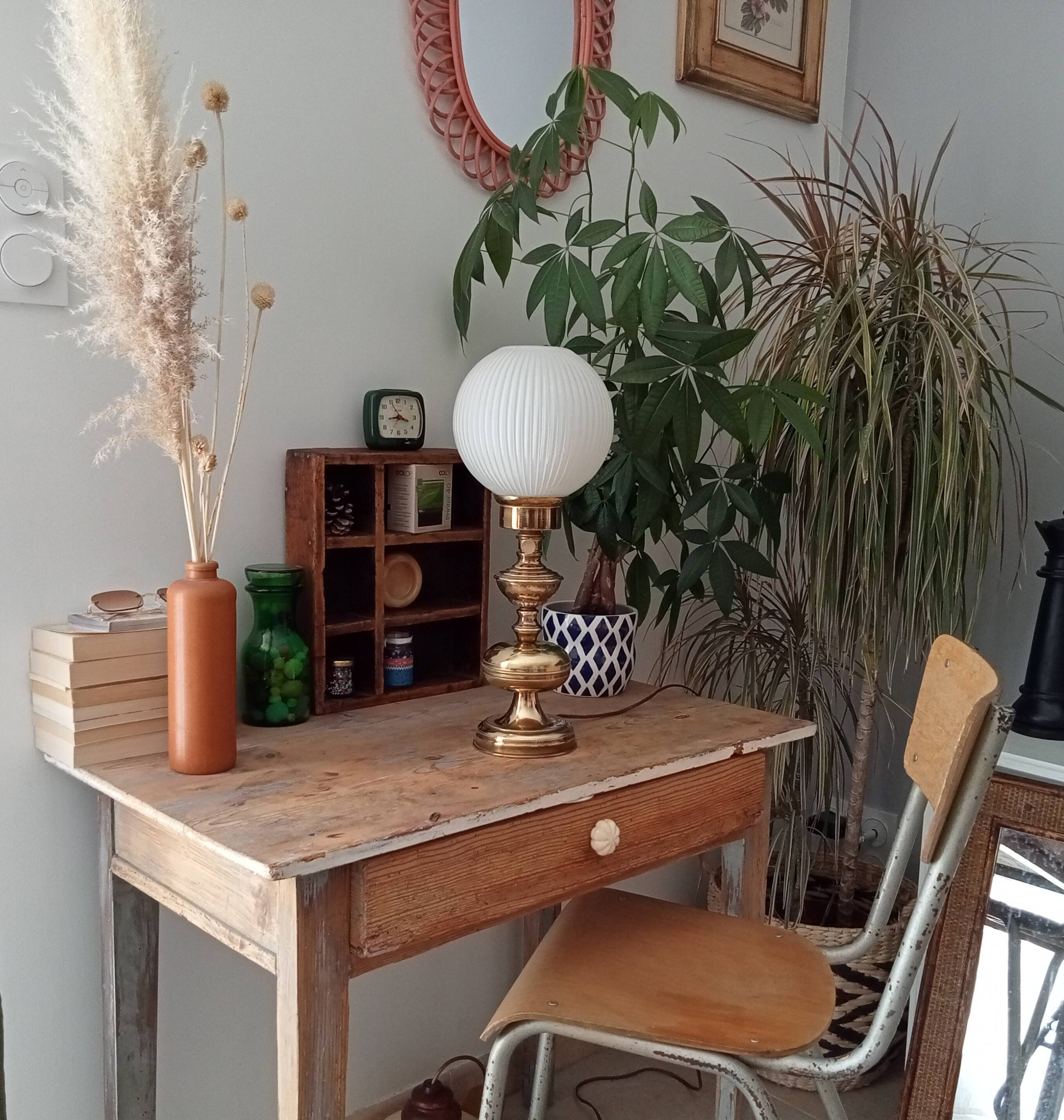 Vintage brass and opaline living room lamp