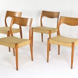 Ensemble de 4 eetkamerstoelen Fristho team naar Niels O Moller modèle 71