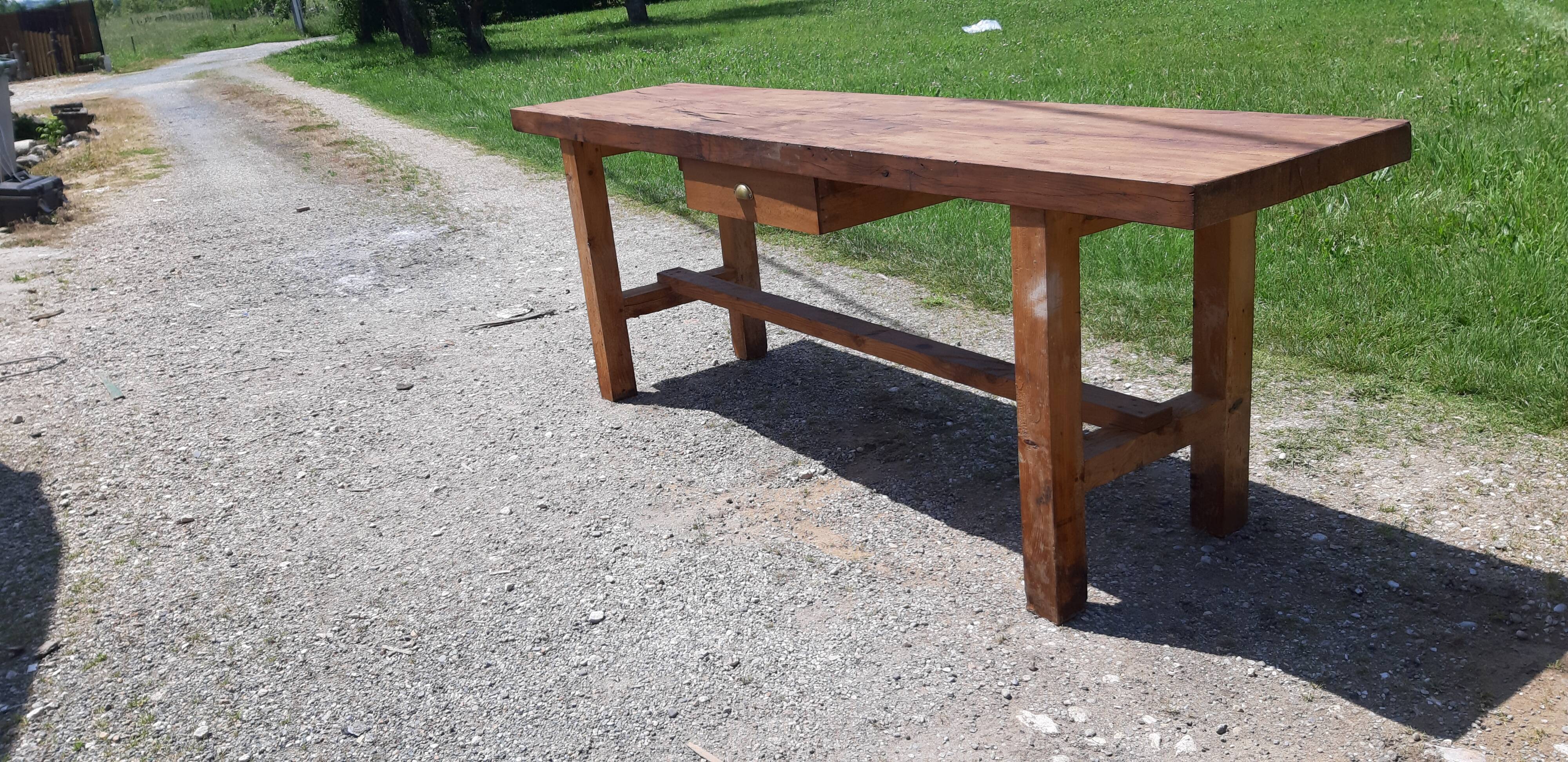 Wooden workbench with 1 drawer