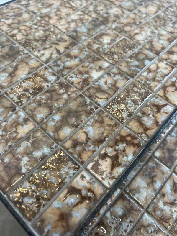 Ensemble de 3 tables gigognes vintage / tables à carreaux