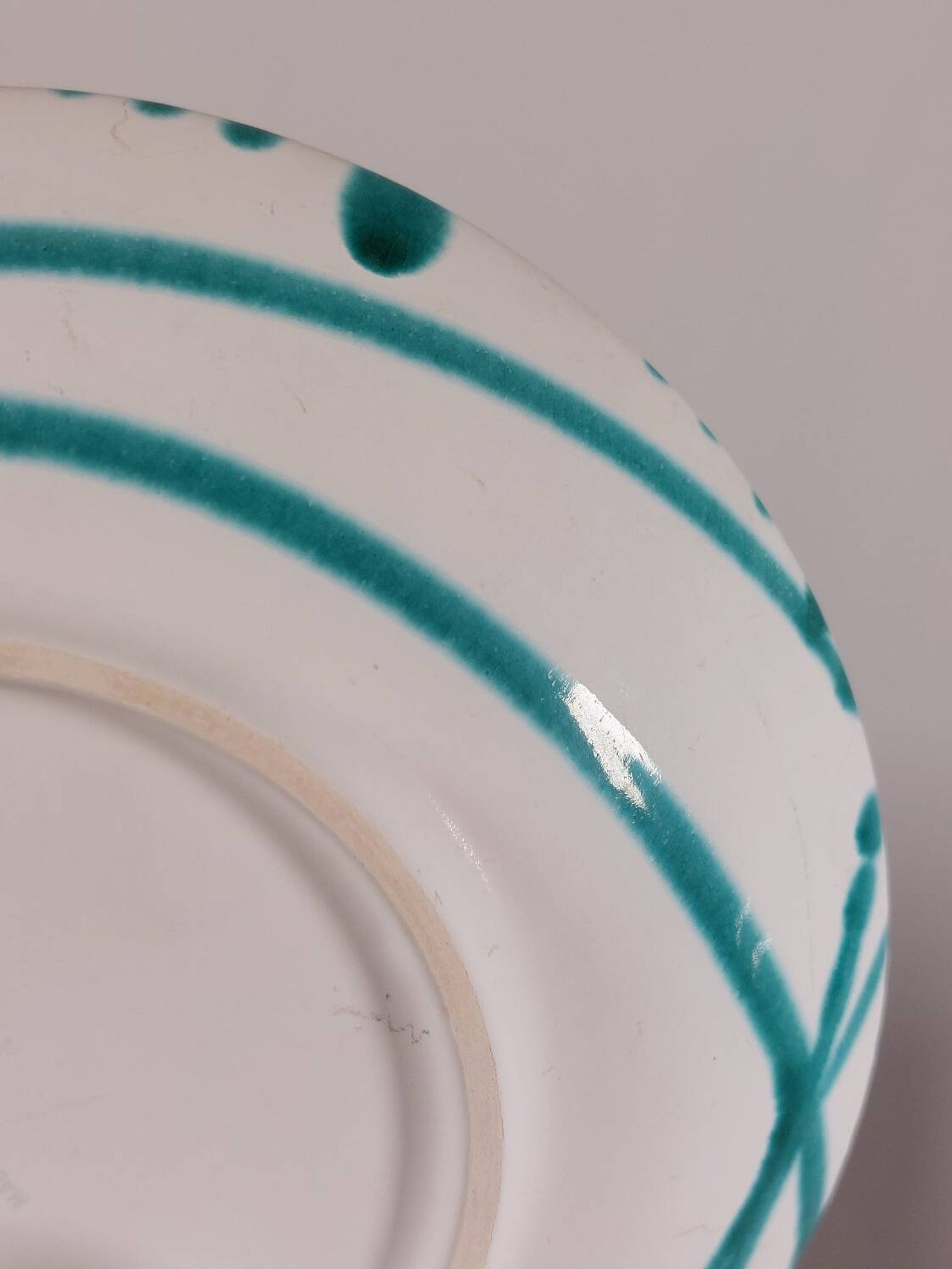 Paire d'assiettes vintage peintes à la main par Gmunder Keramik Autriche