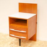 Table de nuit du milieu du siècle entièrement rénovée par Mojmír Požár, années 1960, Tchécoslovaquie