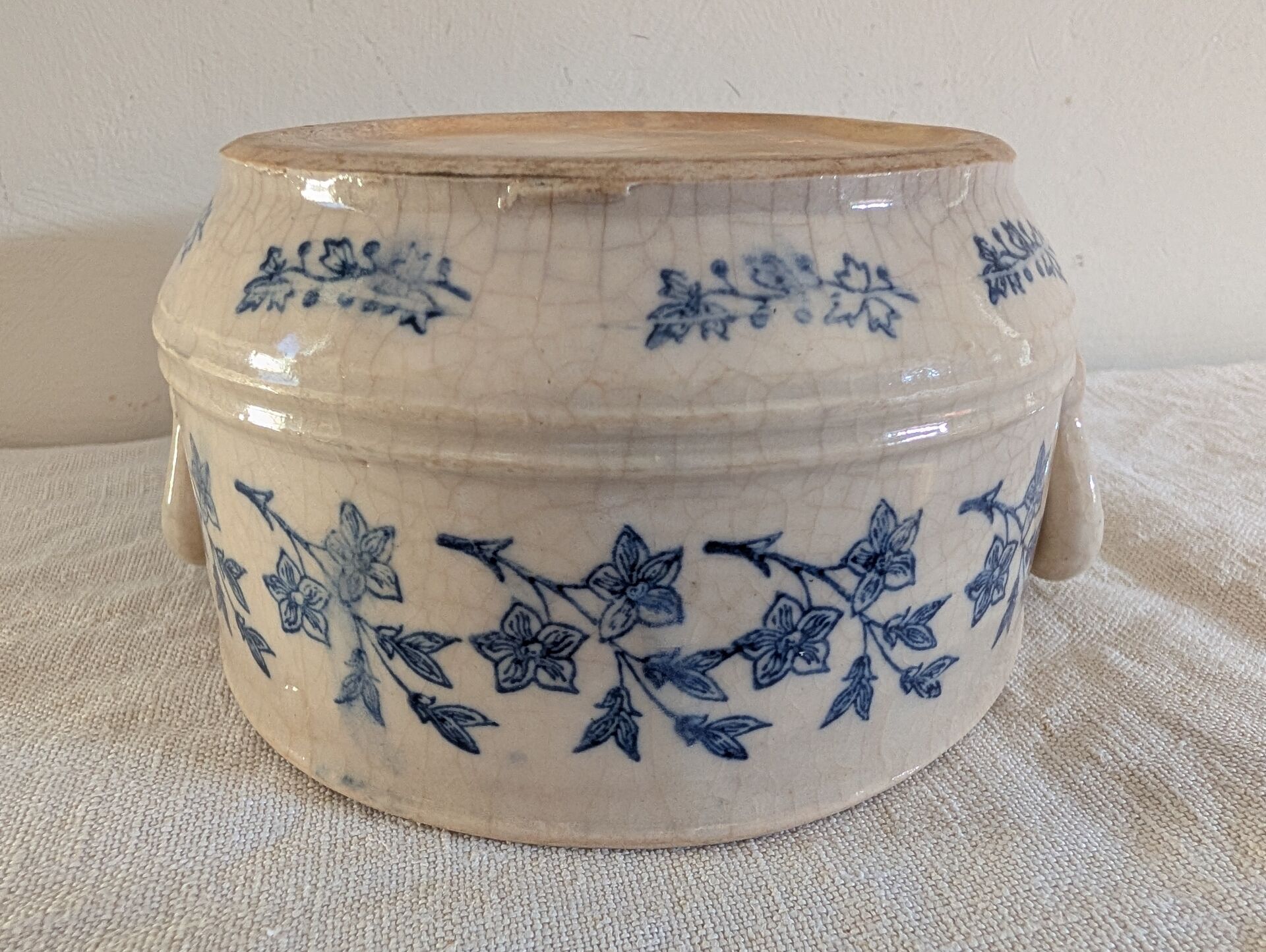 Cache-pot , vide poche en faïence vers 1900