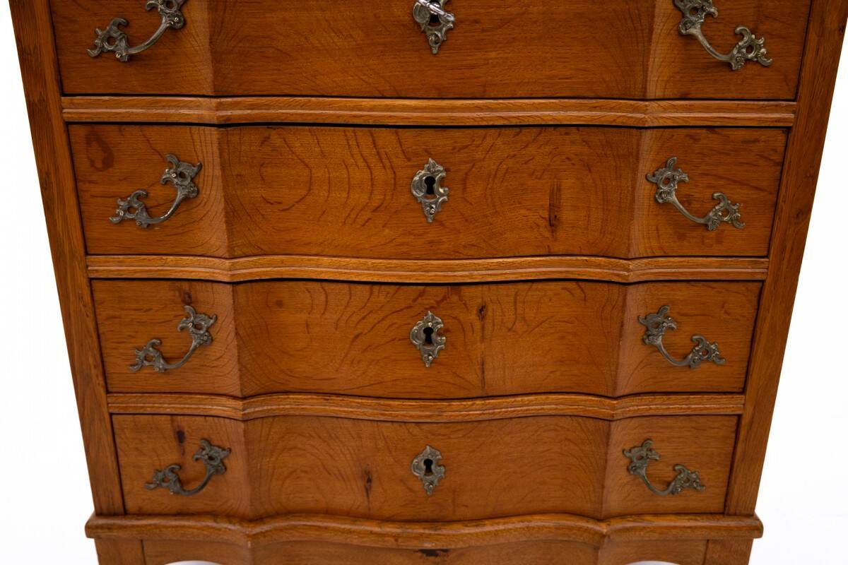 Oak chest of drawers, Northern Europe, circa 1910