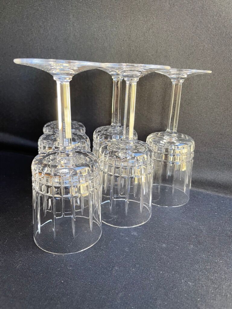 Verres à vin blanc art déco en cristal soufflé et taillé