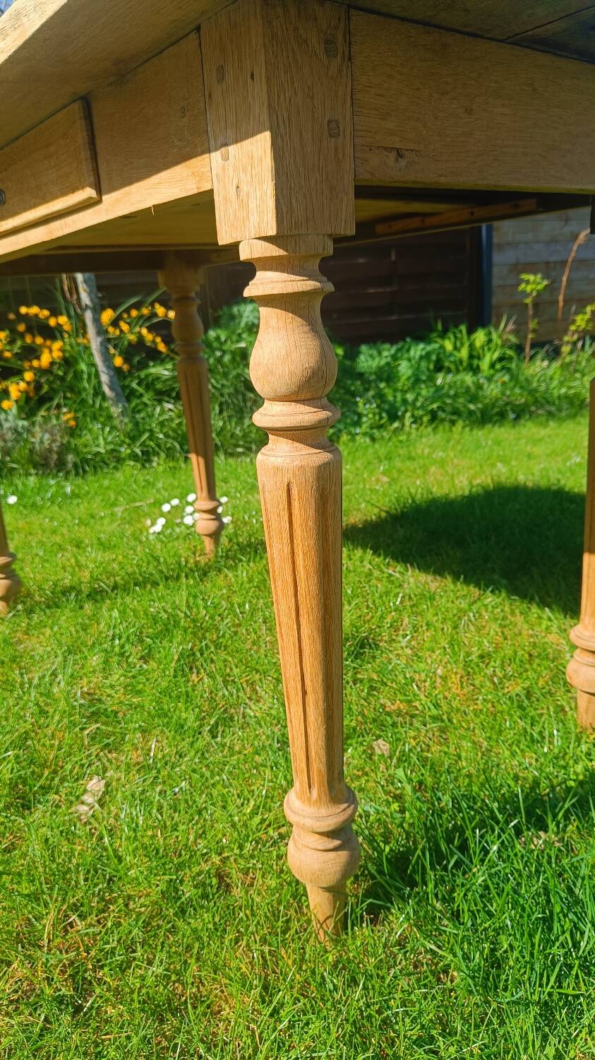 Farm table with turned legs