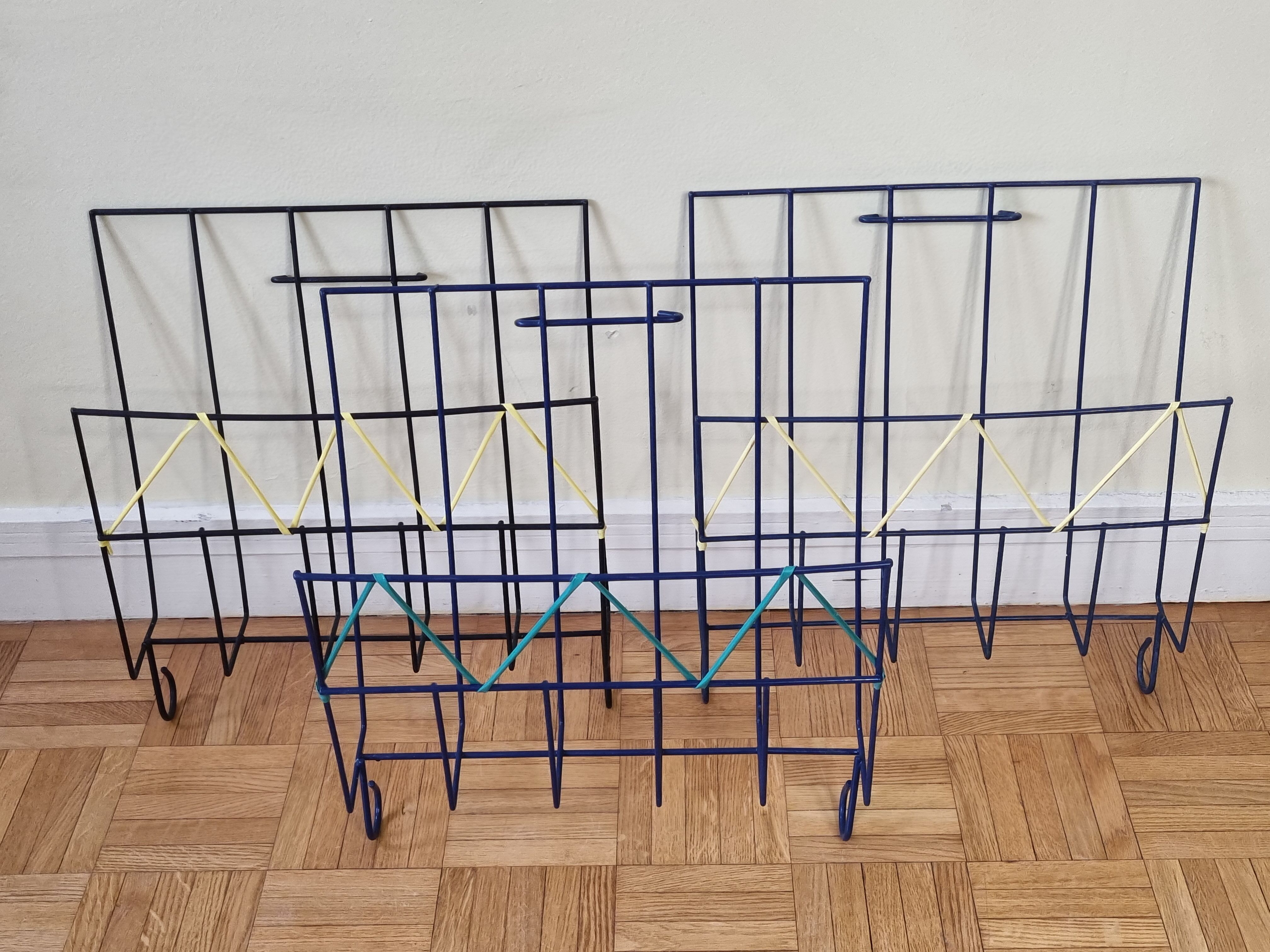 Magazine holder