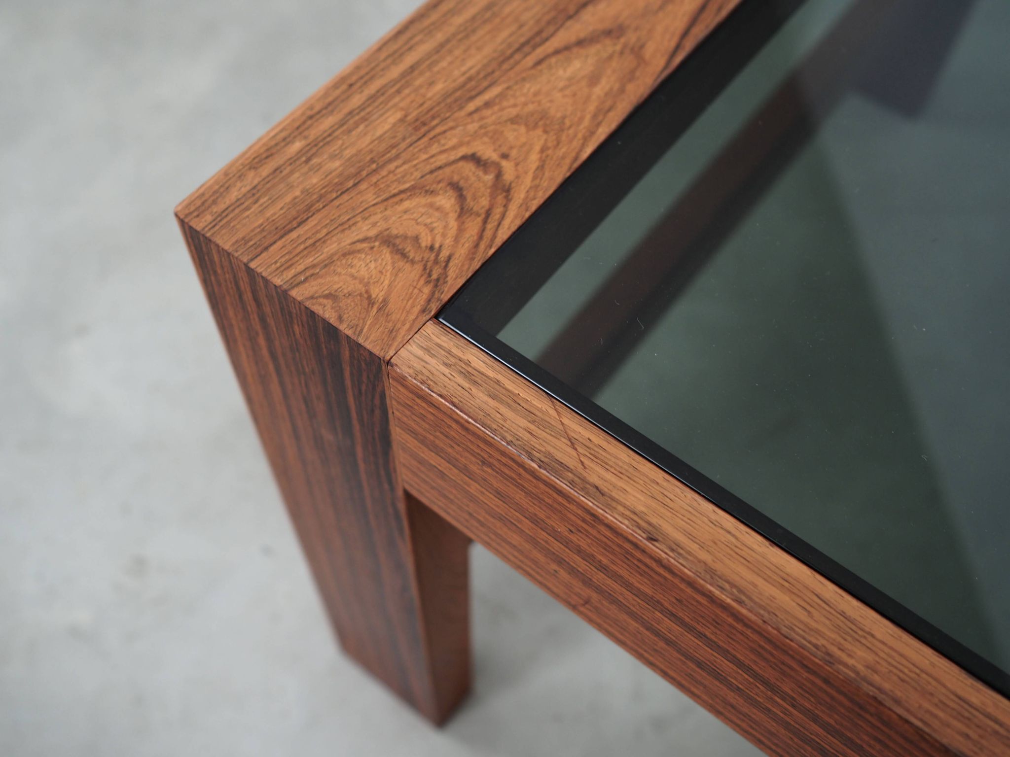 Banc en palissandre, design danois, années 1970, production : Danemark