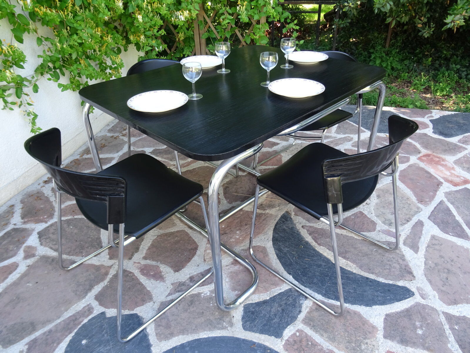 Modernist Bauhaus spirit table