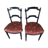 Chaises anciennes en bois et tissu