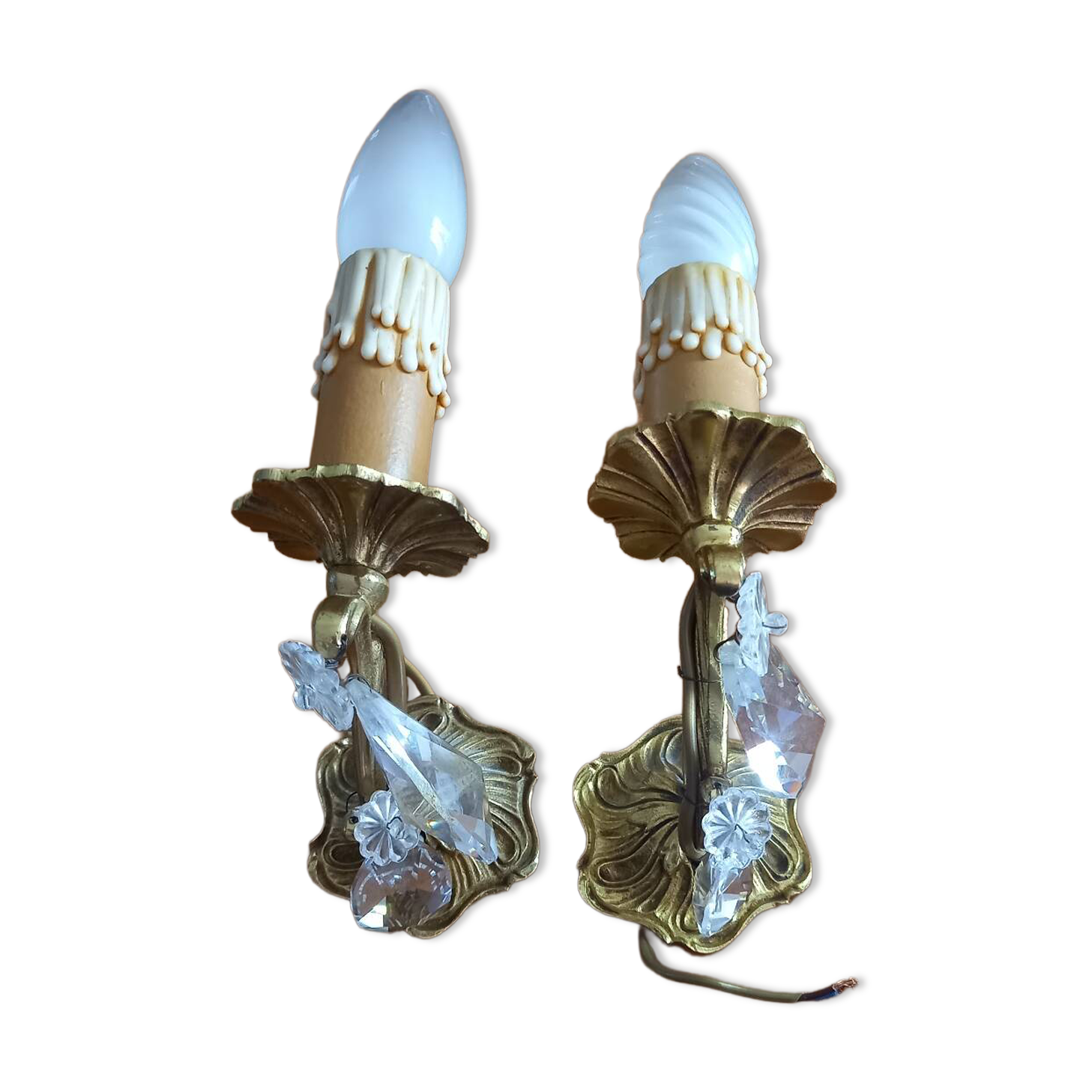 Anciennes appliques en bronze et cristal
