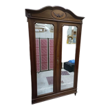 Armoire ancienne classique avec portes à miroirs biseautés