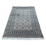 Oriental style rug 230cm x 170cm