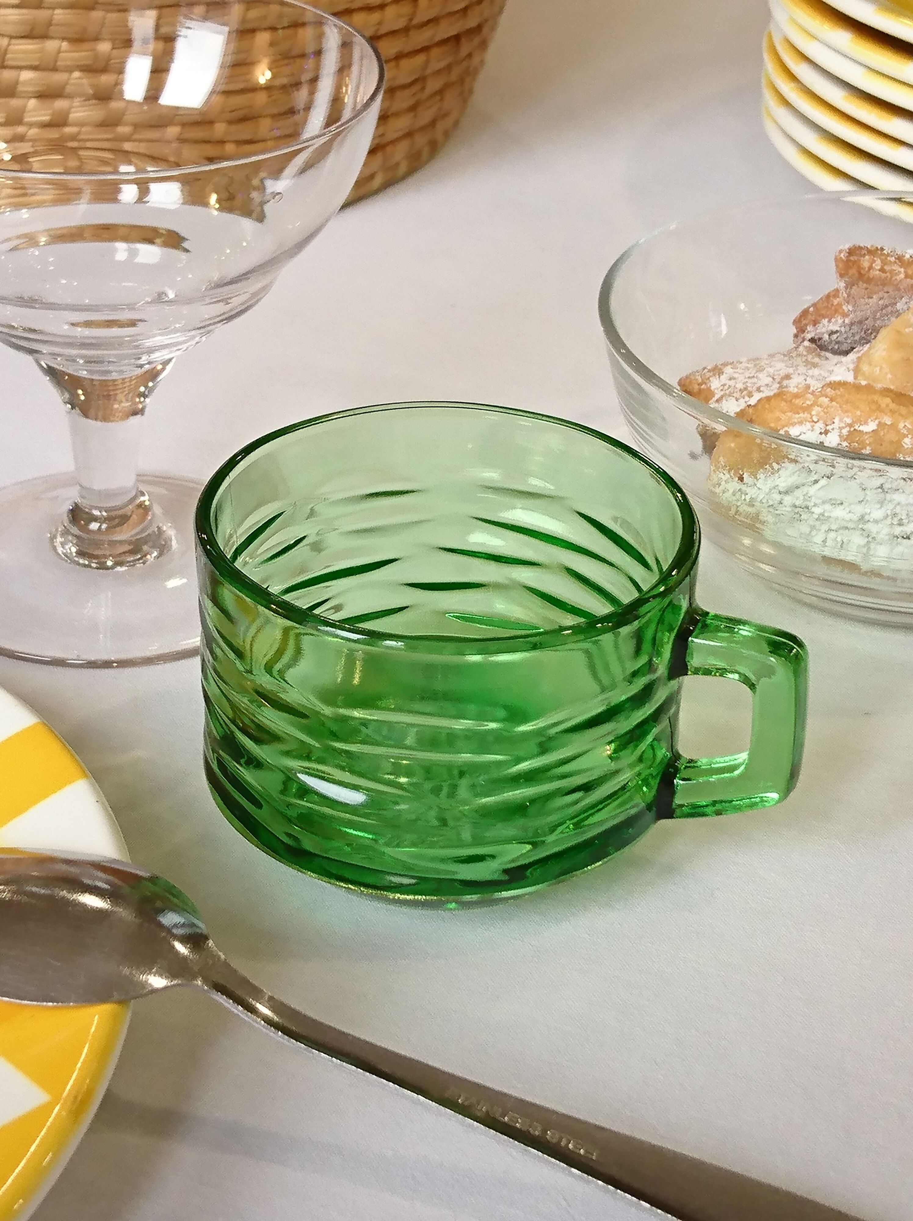 Set of 4 green Vereco coffee cups