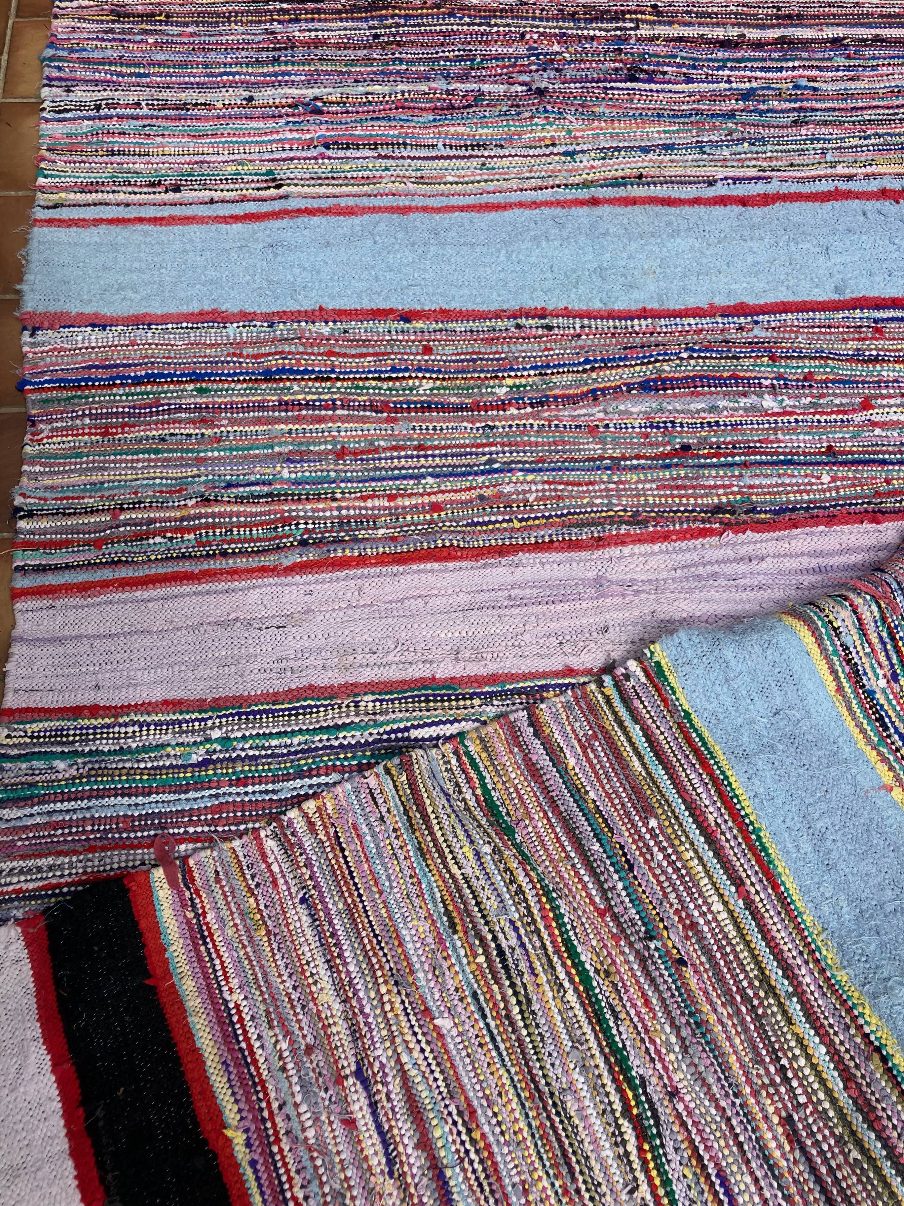 Contemporary and artisanal carpet 290 x 138 cm