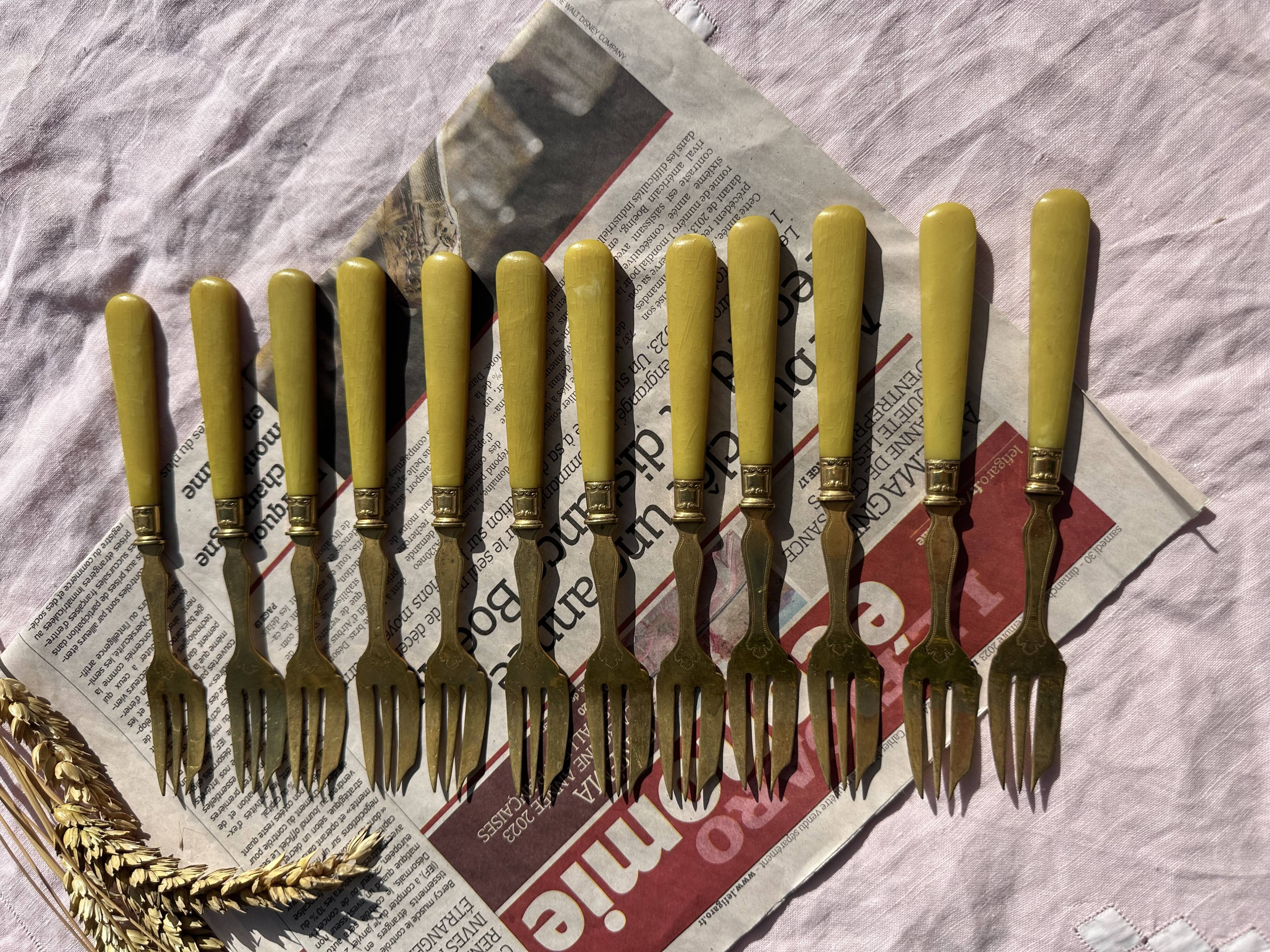 Set of 12 Dessert Cutlery - 1930s - Vintage Dessert Forks