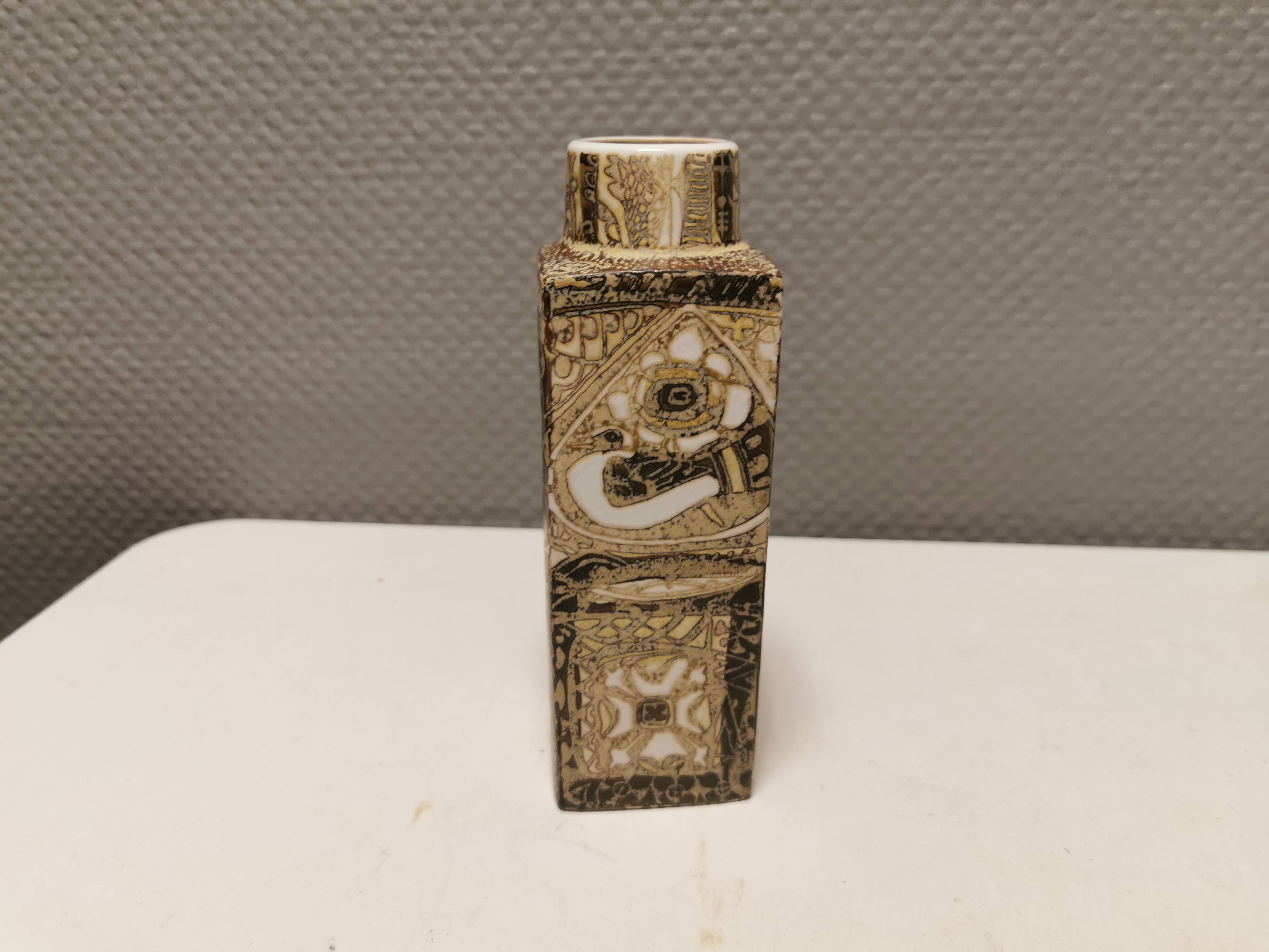 Nils Thorsson Baca vase for Royal Copenhagen Denmark, abstract design, 1960s