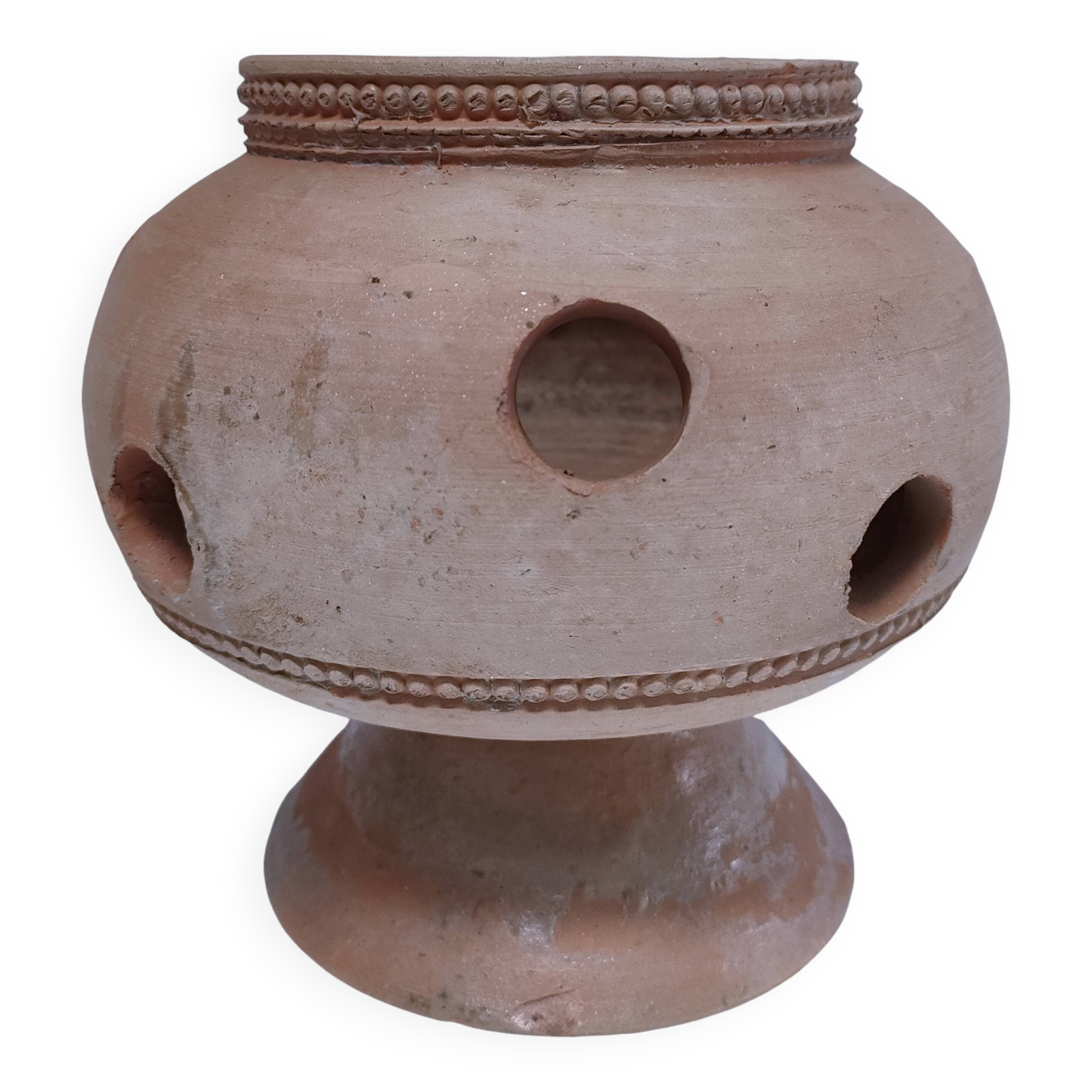 Vintage terracotta bulb pot