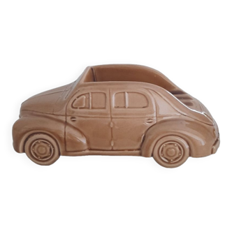 Empty pocket earthenware Renault 4 horsepower