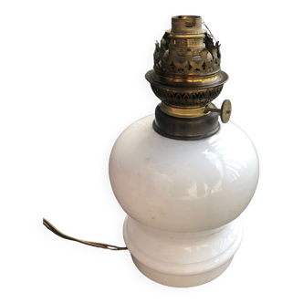 Pied de lampe en porcelaine blanche